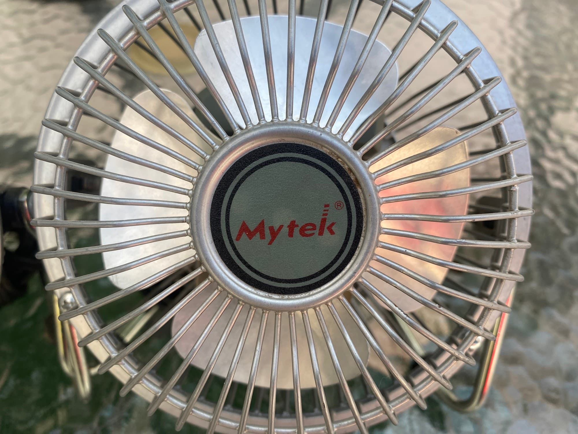 Ventilador de Escritorio Mytek Modelo 3131