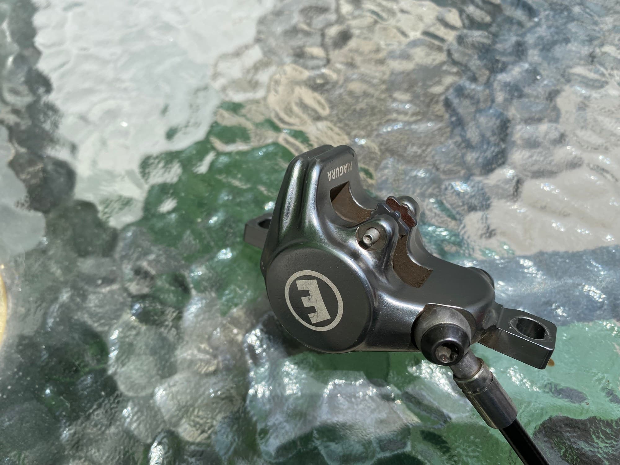 Frenos de Disco Hidráulicos Magura MT8 Carbon para Bicicleta