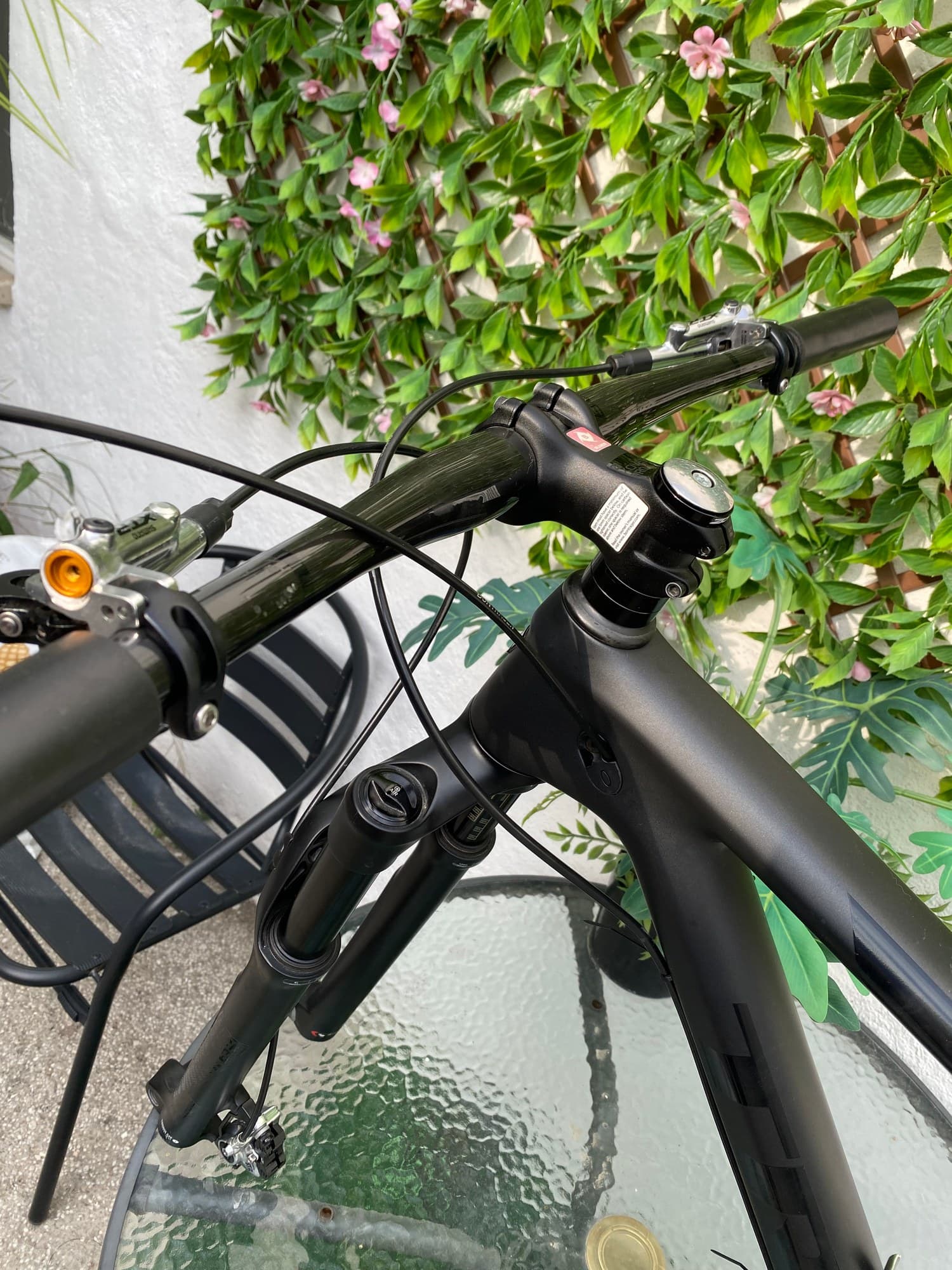 Cuadro de Bicicleta MTB Trek Carbono Talla M con Horquilla RockShox SID y Frenos SRAM Level