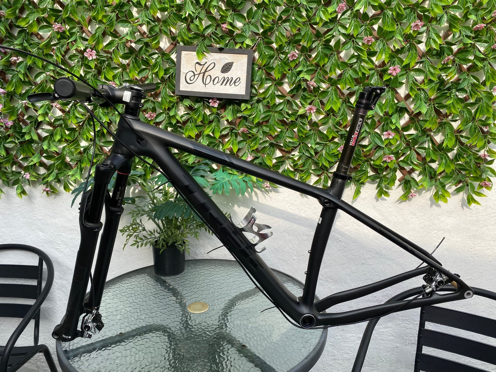 Cuadro de Bicicleta MTB Trek Carbono Talla M con Horquilla RockShox SID y Frenos SRAM Level